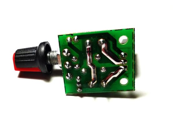 Фазовий регулятор потужності 1 кВт, BT136-600E