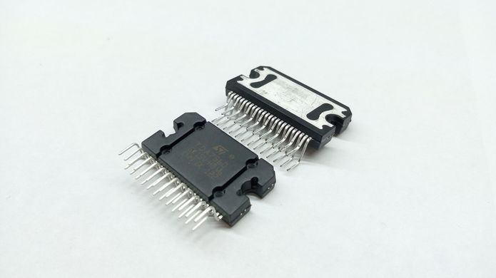 Микросхема TDA7560, STMicroelectronics.