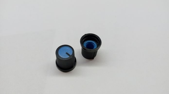 Ручка для потенціометра чорна з синьою вставкою AG3 (під зірочку)