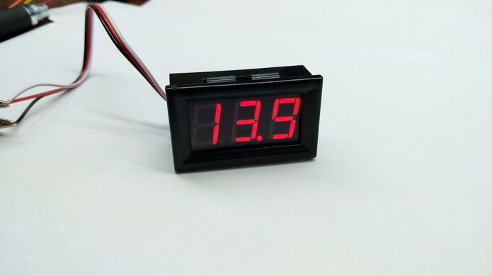 Вольтметр цифровий DC 0-100V, LED 0.56 дюйма. Червоний, корпус чорний