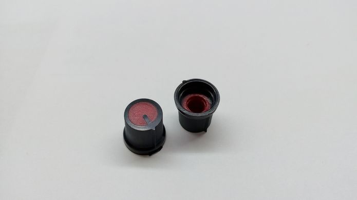 Ручка для потенціометра чорна з червоною вставкою AG3 (під зірочку)